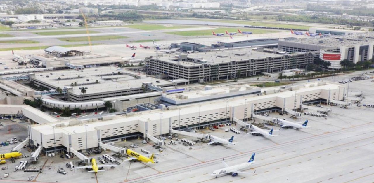 Icelandair FLL Terminal