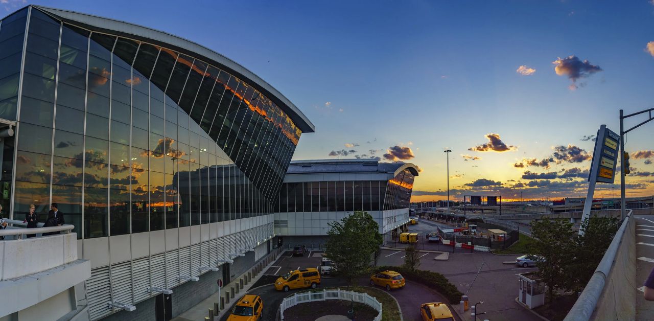 Icelandair JFK Terminal