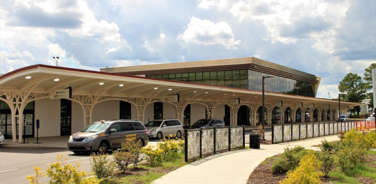 United Airlines FAY Terminal