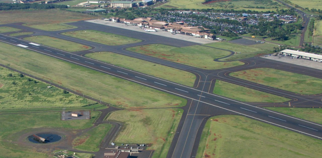 United Airlines LIH Terminal