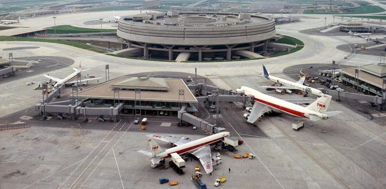 Hawaiian Airlines CDG Terminal