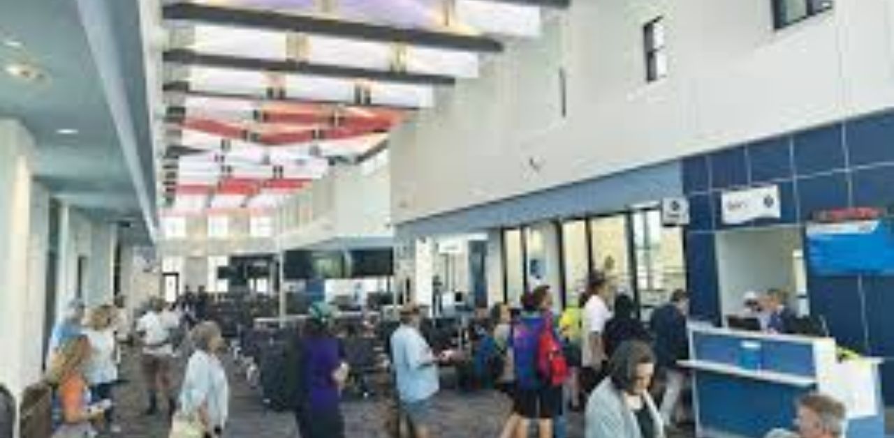 Delta Airlines EWN Terminal