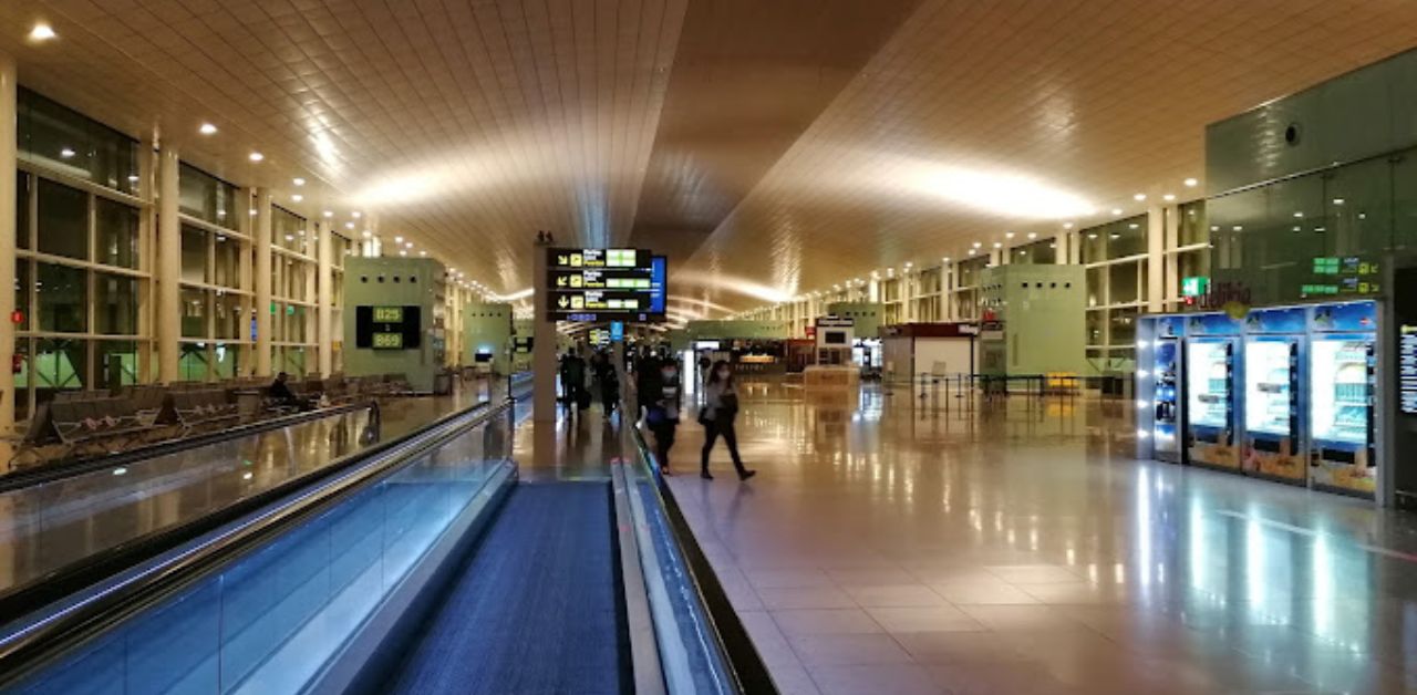 Singapore Airlines BCN Terminal